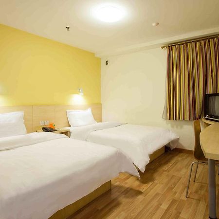 7Days Inn Guangzhou Southern Hospital Medical College Station Buitenkant foto