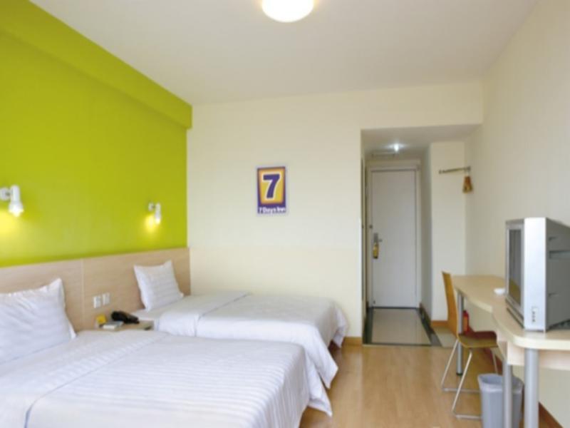 7Days Inn Guangzhou Southern Hospital Medical College Station Buitenkant foto