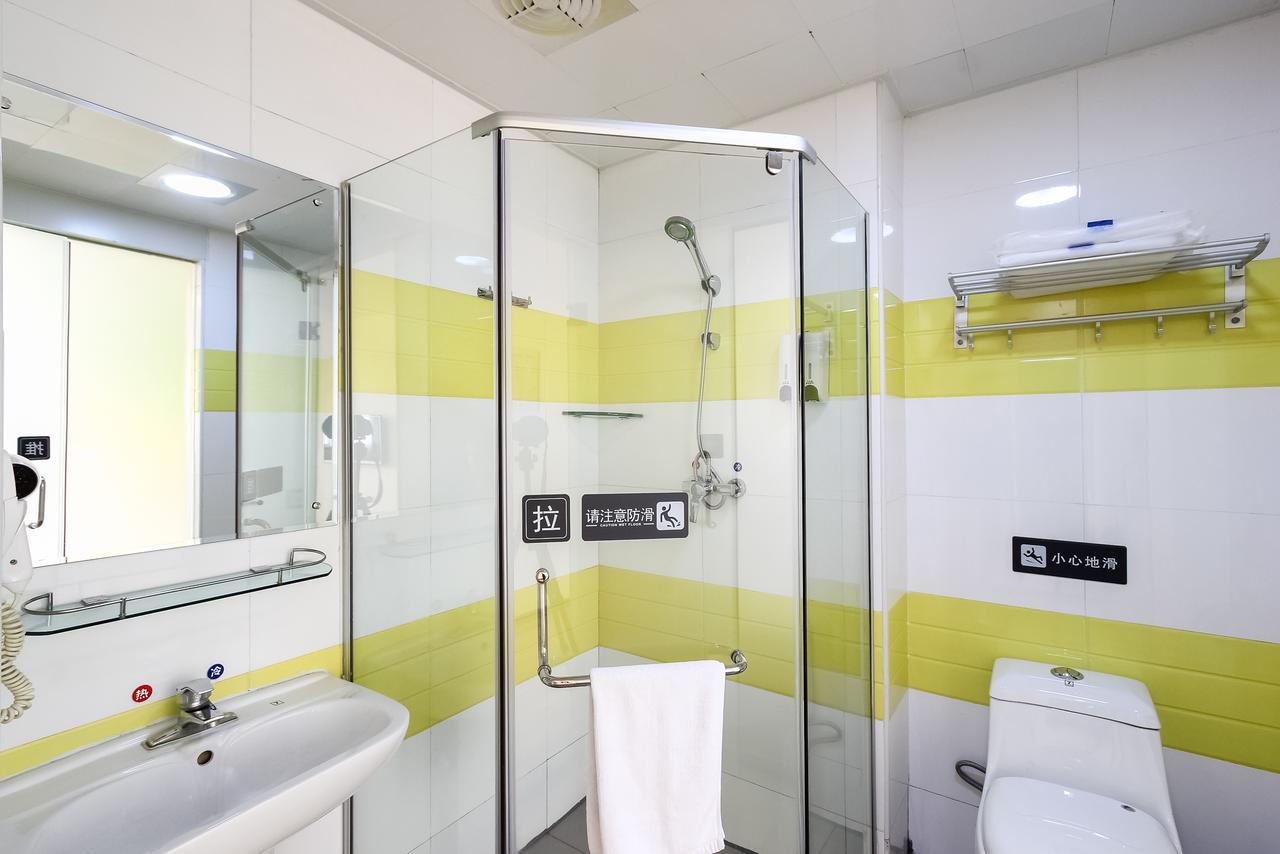 7Days Inn Guangzhou Southern Hospital Medical College Station Buitenkant foto