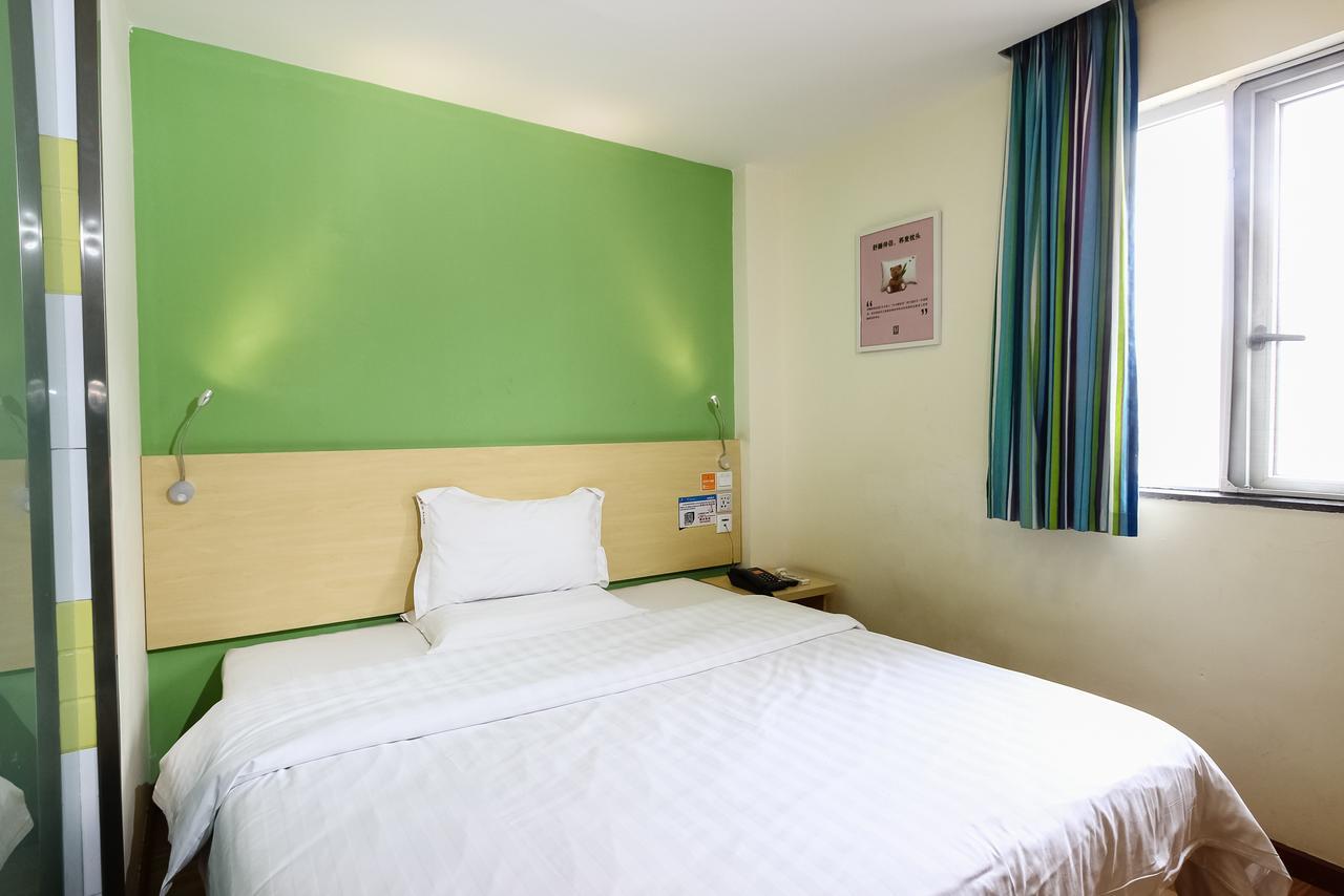 7Days Inn Guangzhou Southern Hospital Medical College Station Buitenkant foto